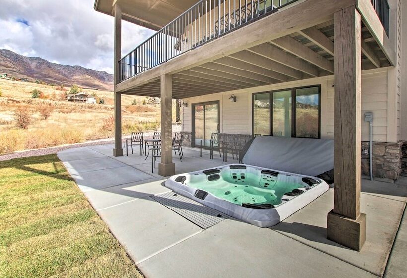 Scenic Eden Gem W/ Hot Tub ~ 6 Mi To Ski Area