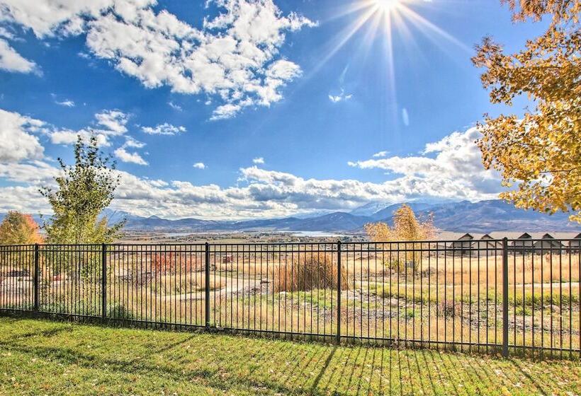 Scenic Eden Gem W/ Hot Tub ~ 6 Mi To Ski Area