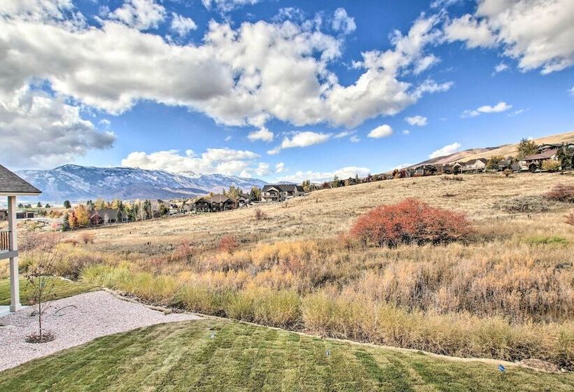 Scenic Eden Gem W/ Hot Tub ~ 6 Mi To Ski Area