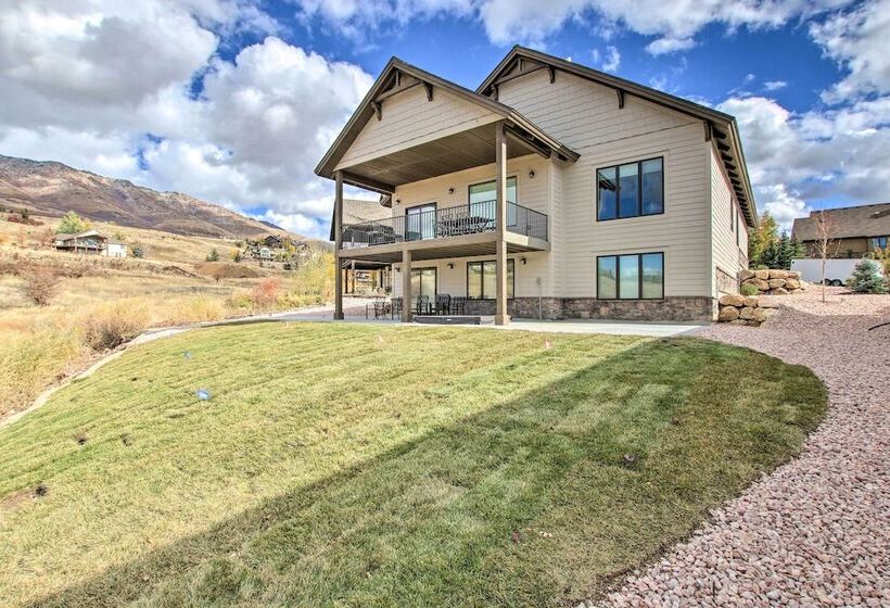 Scenic Eden Gem W/ Hot Tub ~ 6 Mi To Ski Area