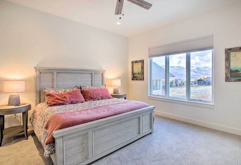 Scenic Eden Gem W/ Hot Tub ~ 6 Mi To Ski Area