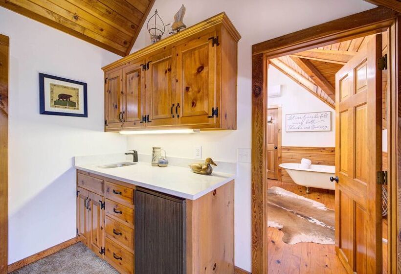 Secluded Beaver Lake Cabin W/ Private Dock!