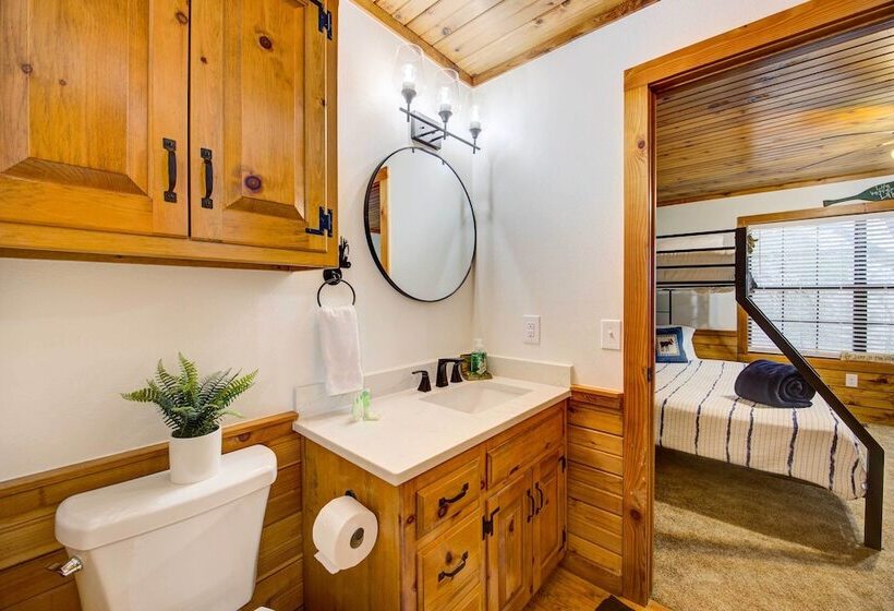 Secluded Beaver Lake Cabin W/ Private Dock!