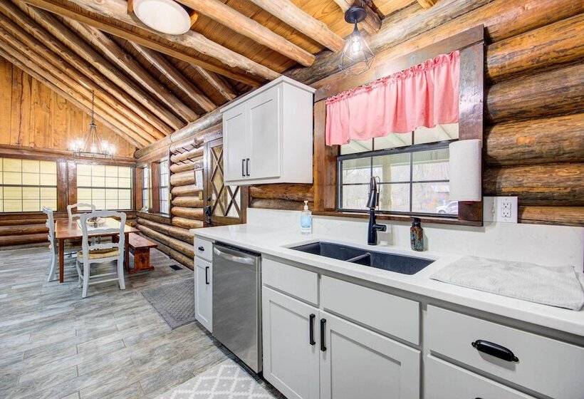 Secluded Beaver Lake Cabin W/ Private Dock!