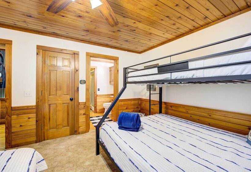 Secluded Beaver Lake Cabin W/ Private Dock!