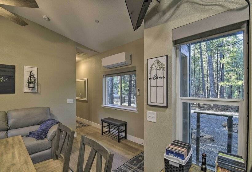 Secluded Butte Meadows Cabin W/ Deck & Grill!