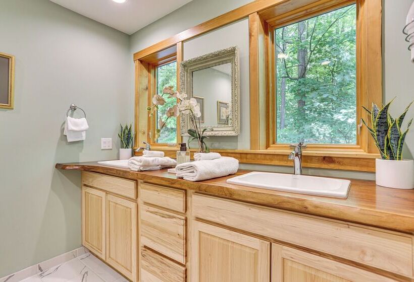 Secluded Cabin W/ Boats, <6 Mi To Jenny Jump!