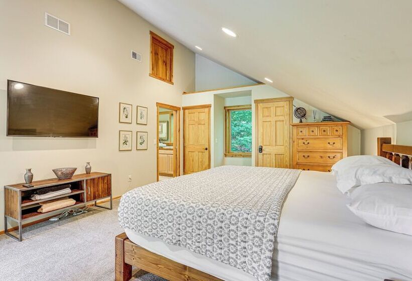 Secluded Cabin W/ Boats, <6 Mi To Jenny Jump!