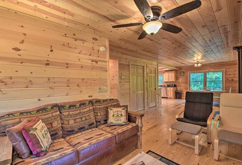 Secluded Cabin W/ Deck 13 Miles To Downtown Murphy