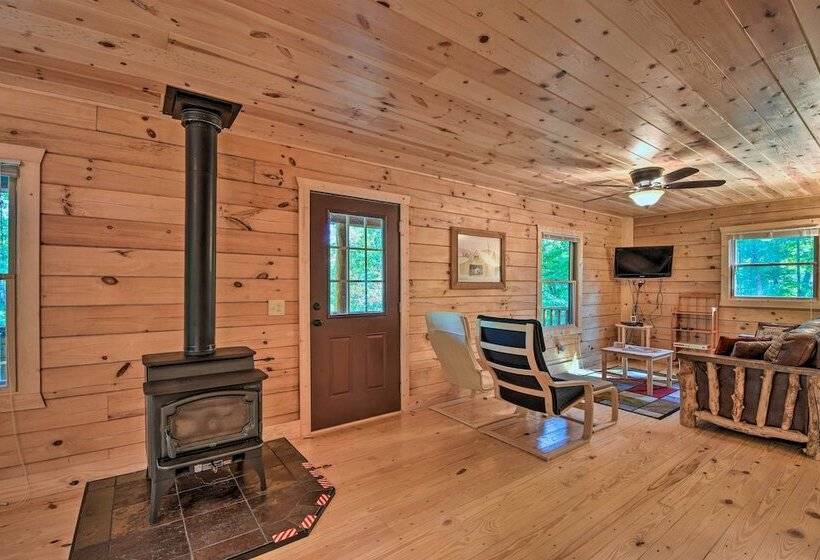 Secluded Cabin W/ Deck 13 Miles To Downtown Murphy
