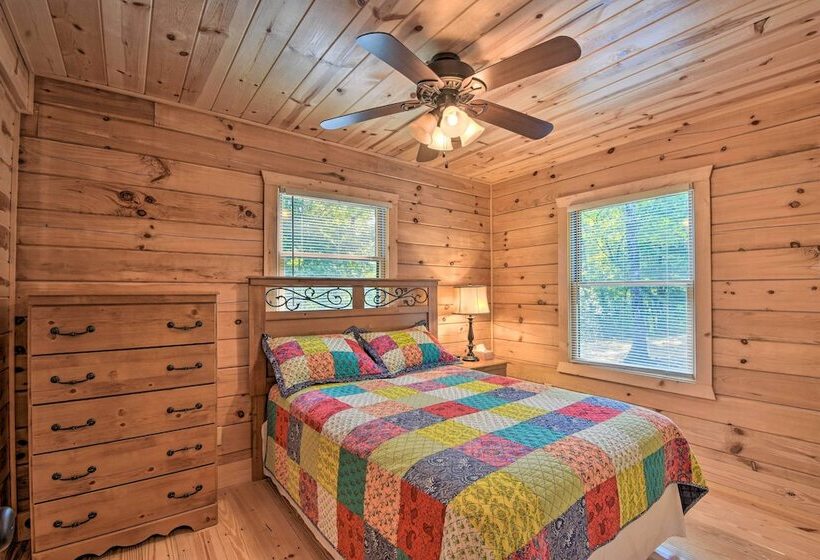 Secluded Cabin W/ Deck 13 Miles To Downtown Murphy