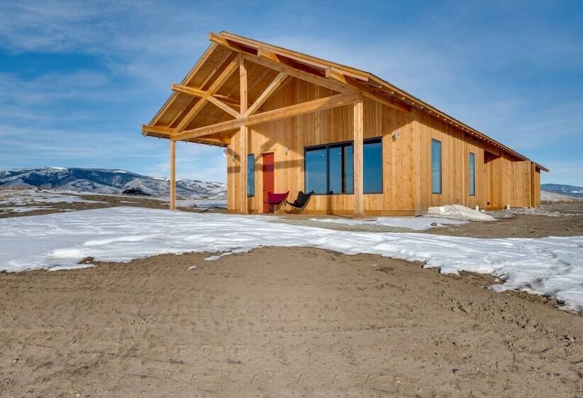 Secluded Paradise Valley Retreat W/ Stunning Views