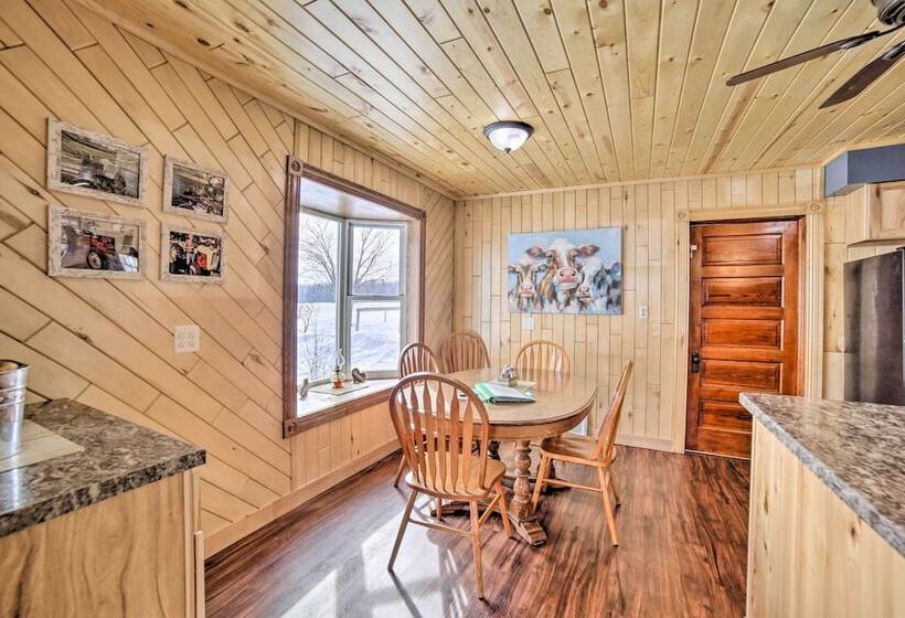Secluded & Peaceful Upper Peninsula Getaway!