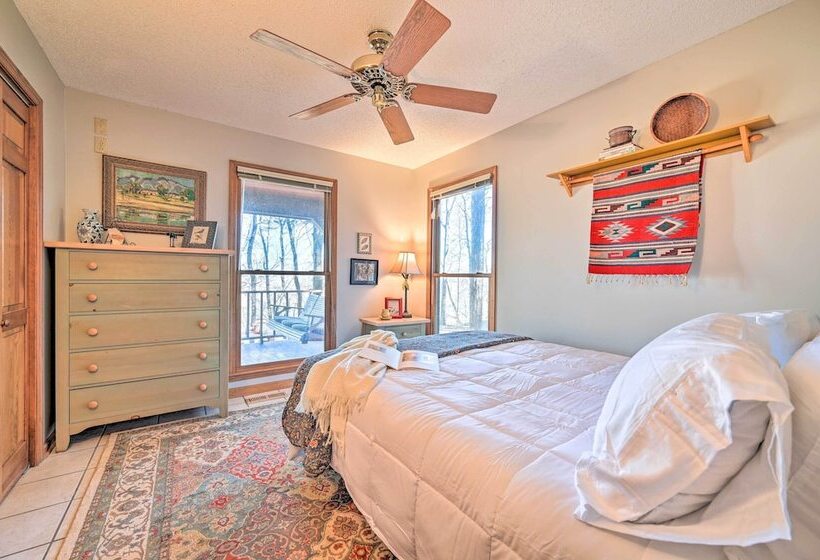 Serene Cabin W/ Riverfront Views & Access!