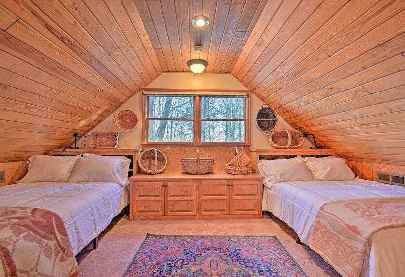 Serene Cabin W/ Riverfront Views & Access!