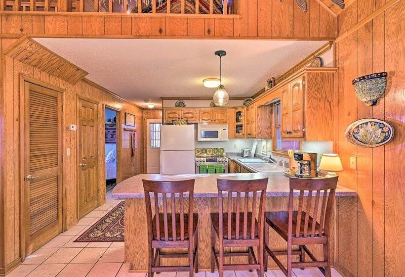 Serene Cabin W/ Riverfront Views & Access!