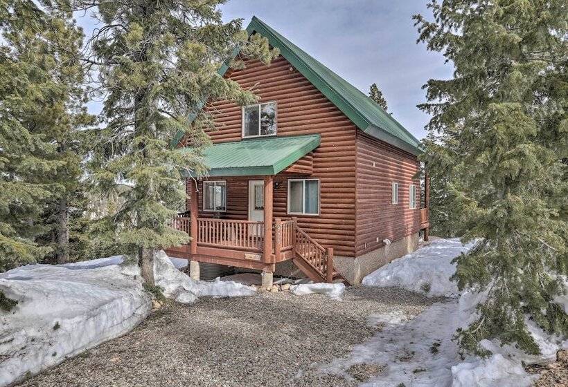 Cabin W/ Deck & Fire Pit In Duck Creek Village