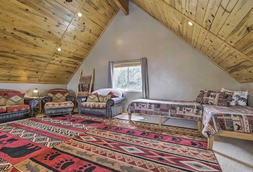 Cabin W/ Deck & Fire Pit In Duck Creek Village