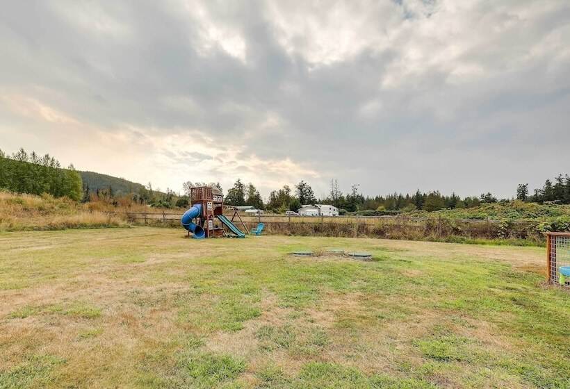 Serene Sequim Retreat W/ Deck: Pets Welcome!