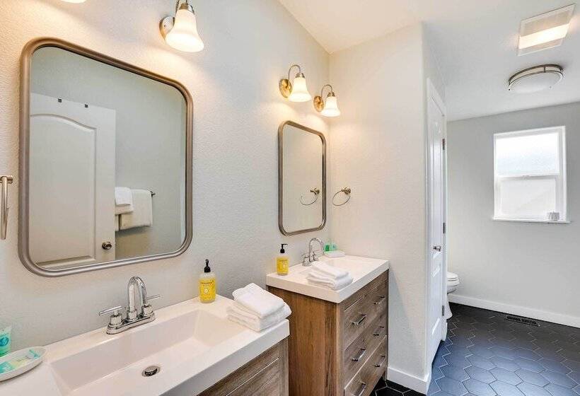 Serene Sequim Retreat W/ Deck: Pets Welcome!