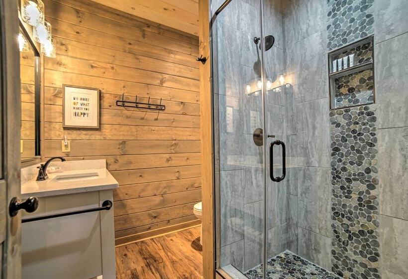 Sevierville Cabin W/ Hot Tub & Heated Indoor Pool