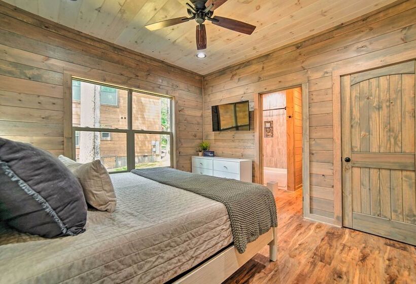 Sevierville Cabin W/ Hot Tub & Heated Indoor Pool