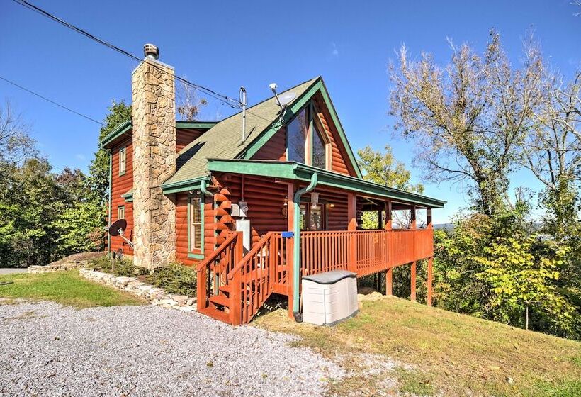 Sevierville Retreat: Private Hot Tub & Lake Views!