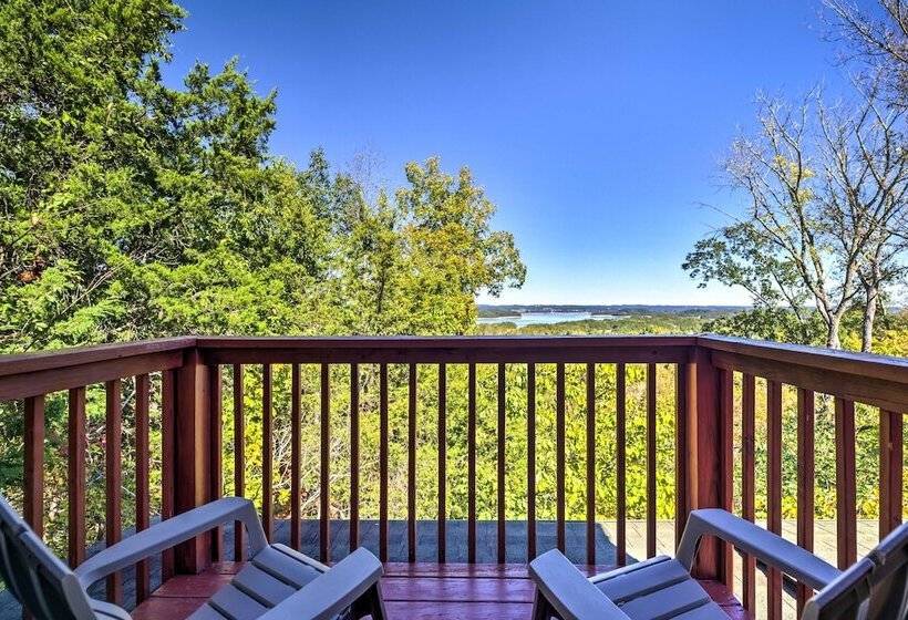 Sevierville Retreat: Private Hot Tub & Lake Views!