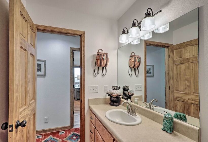 Sky Blue Overlook   Hot Tub & Screened Porch!