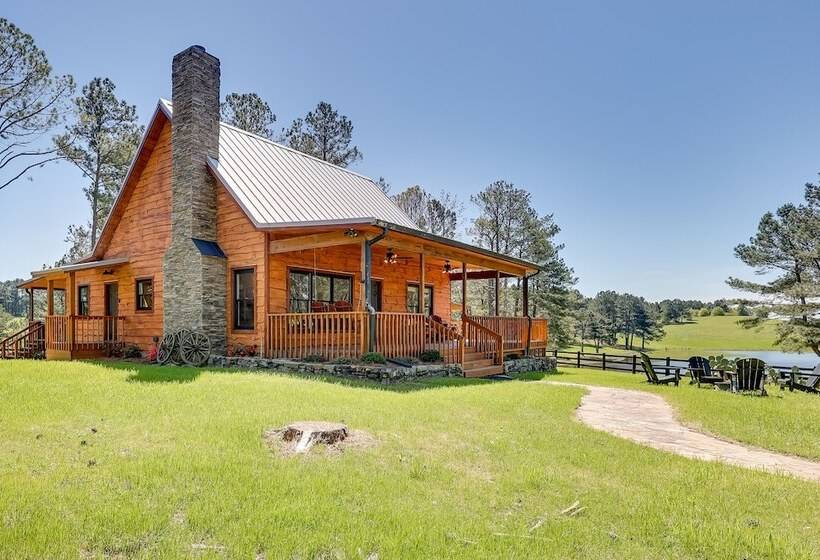 Spacious Alabama Retreat   Deck, Grill & Fire Pit!