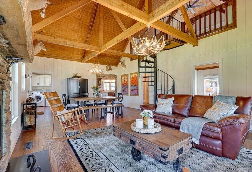 Spacious Alabama Retreat   Deck, Grill & Fire Pit!