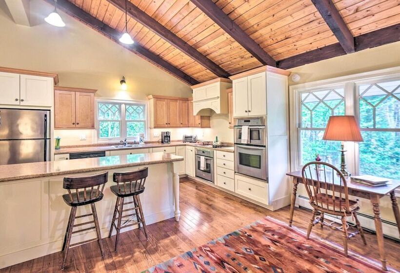 Spacious Bartlett Home W/ Fireplace + Kitchen