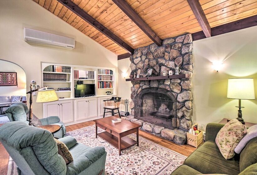 Spacious Bartlett Home W/ Fireplace + Kitchen