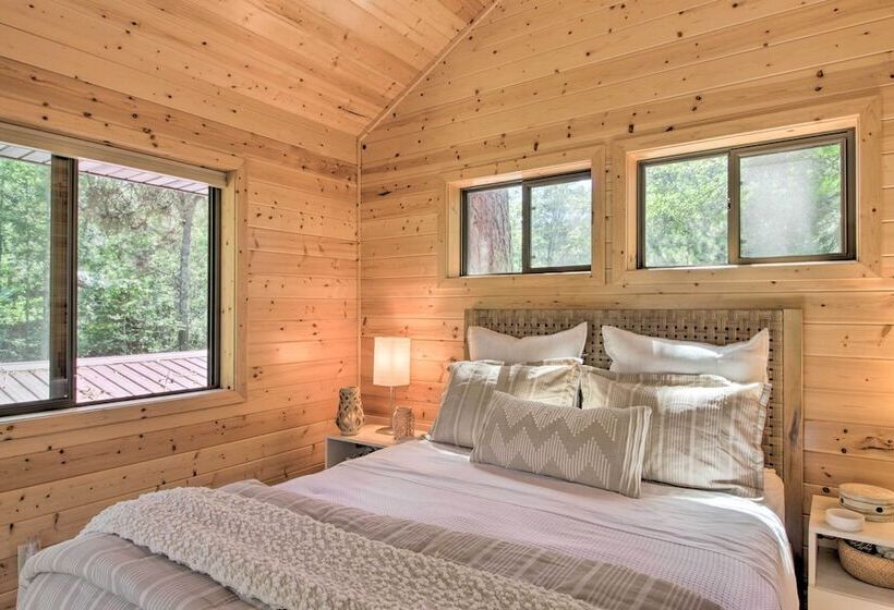 Spacious Cabin On Cross Lake: Treehouse & Sauna!