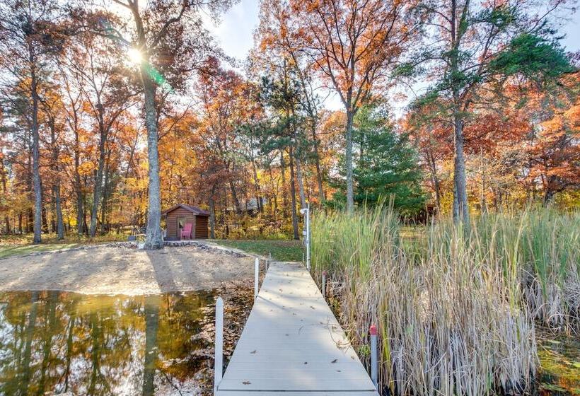 Spacious Cabin On Cross Lake: Treehouse & Sauna!