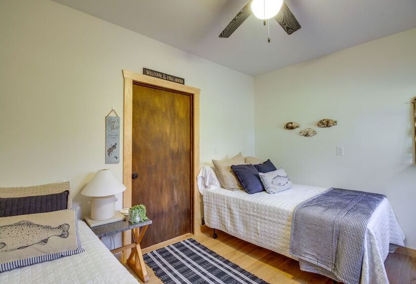 Spacious Cabin On Cross Lake: Treehouse & Sauna!