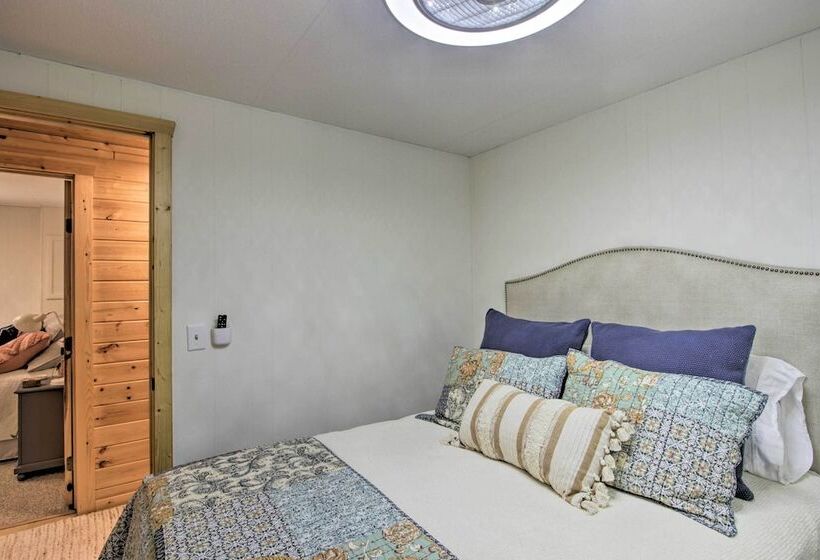 Spacious Cabin On Cross Lake: Treehouse & Sauna!