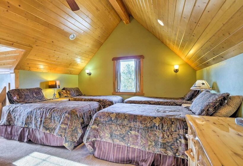 Spacious Fairplay Cabin W/ Deck & Dry Sauna!