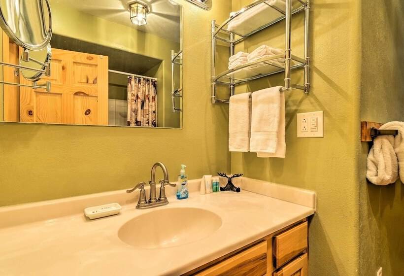 Spacious Fairplay Cabin W/ Deck & Dry Sauna!