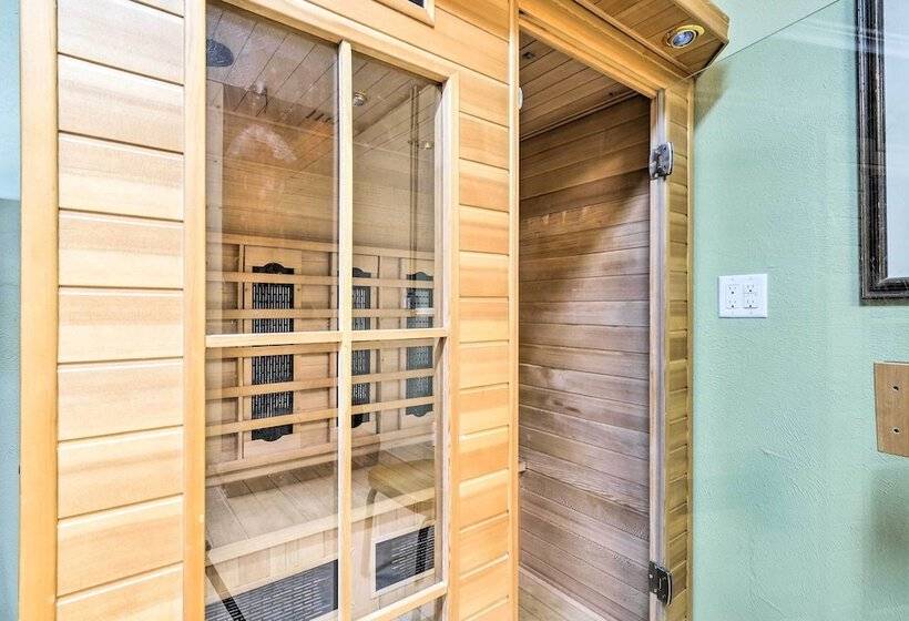 Spacious Fairplay Cabin W/ Deck & Dry Sauna!