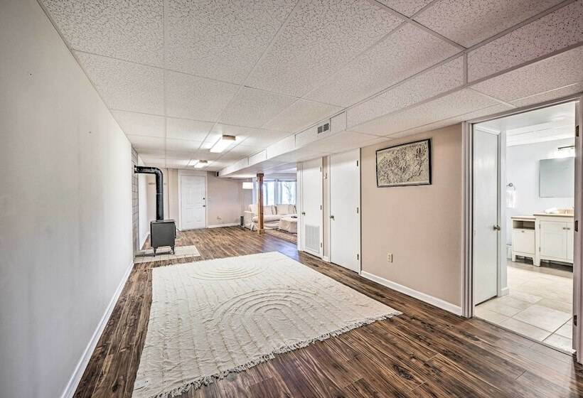 Spacious Franklin Cabin W/ Mountain Views!