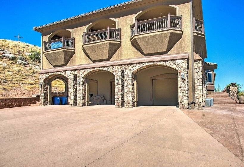 Spacious Grand Junction Home W/ Mountain View