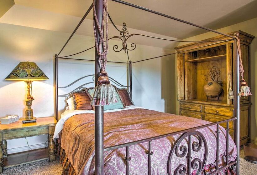 Spacious Grand Junction Home W/ Mountain View