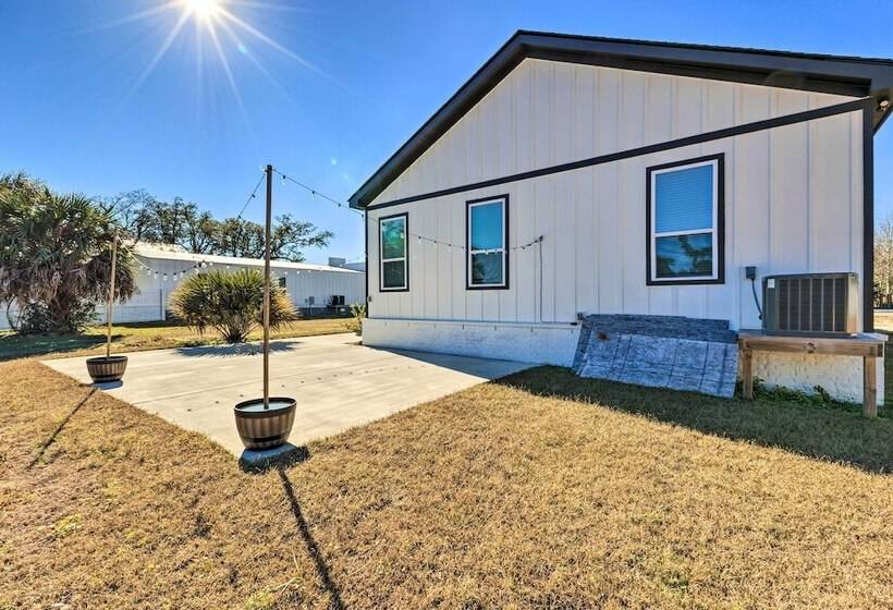 Spacious Gulfport Home   Walk To Beach!