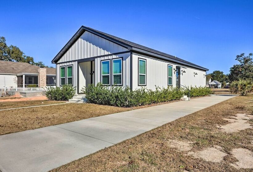 Spacious Gulfport Home   Walk To Beach!