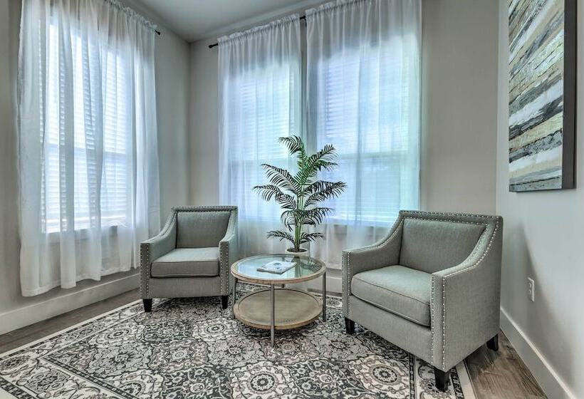 Spacious Gulfport Home   Walk To Beach!