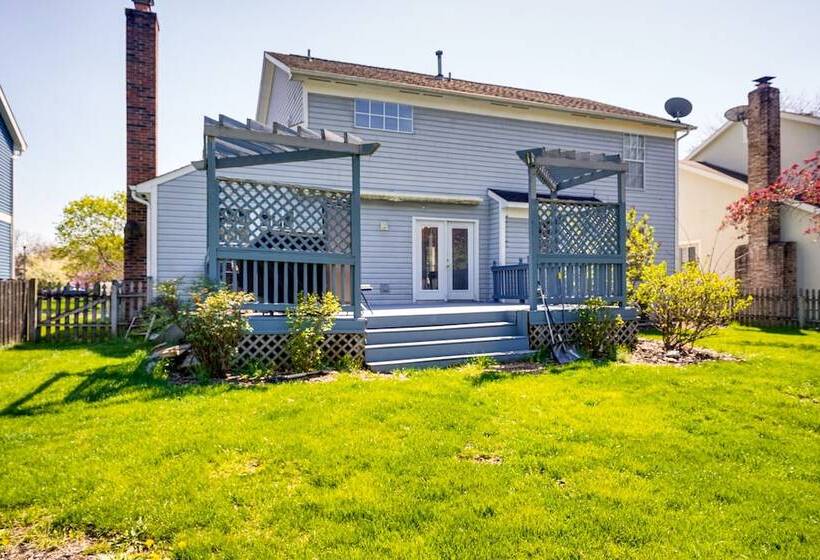 Spacious Home W/ Deck   9 Mi To Downtown Columbus