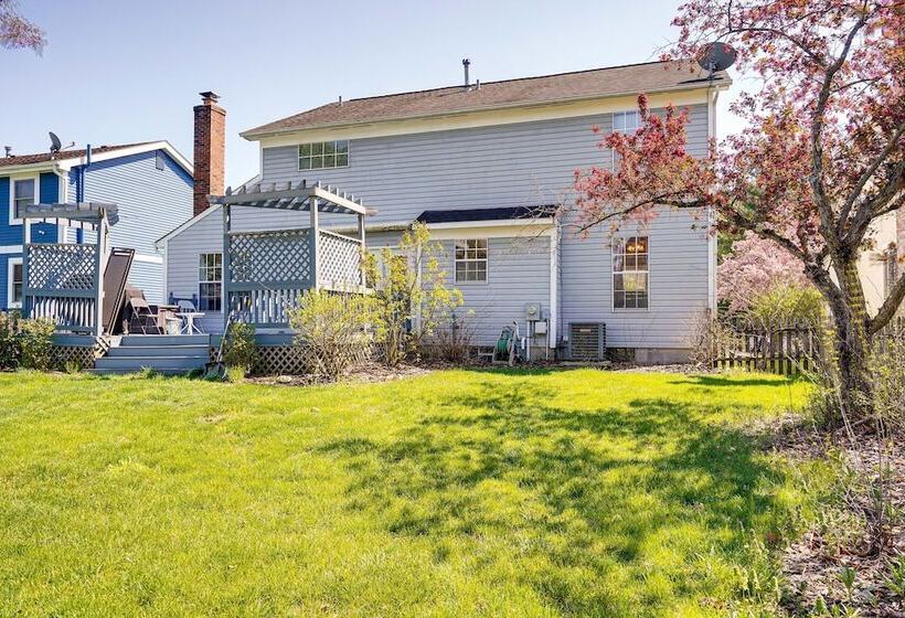 Spacious Home W/ Deck   9 Mi To Downtown Columbus