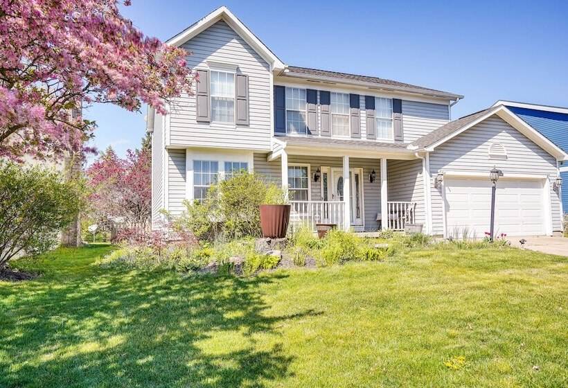 Spacious Home W/ Deck   9 Mi To Downtown Columbus