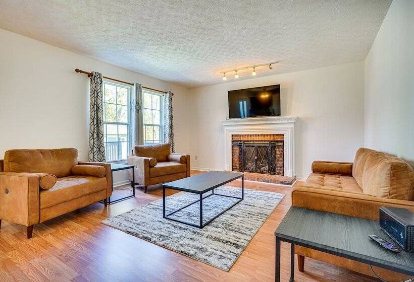 Spacious Home W/ Deck   9 Mi To Downtown Columbus